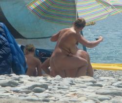 Trio of hot german teens naked on the beach 22/70