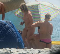 Trio of hot german teens naked on the beach 33/70