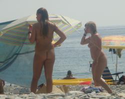 Trio of hot german teens naked on the beach 48/70