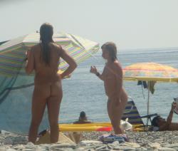 Trio of hot german teens naked on the beach 49/70