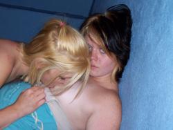 Megagallery - lesbian amateur girls 66/220