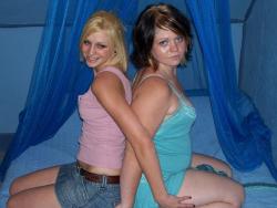 Megagallery - lesbian amateur girls 205/220