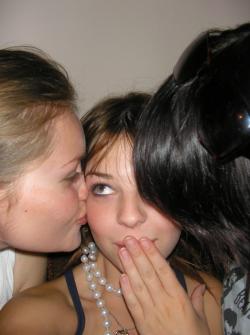 Amateur lesbian teen girls 12/81