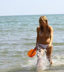 Blonde teen - private beach pics 2/10