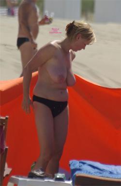 Nudist beach 01 13/84