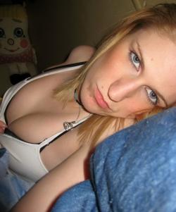 Selfshots - blonde hairy 8/32