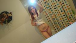 Selfshots in bathroom(26 pics)