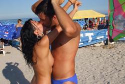 Topless girlfriend on the beach 6/20