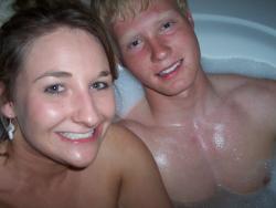 Couple fucking  in bathtube 18/57