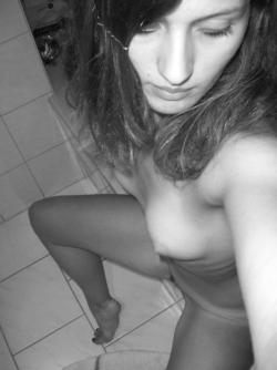 Slim girl in bathroom 27/106