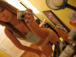 Selfshots - topless slut 10/95