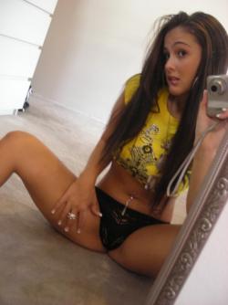 Selfshots - young girl 6/115