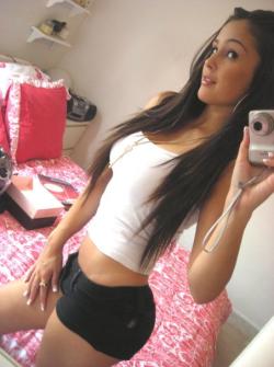 Selfshots - young girl 114/115