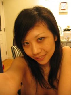 Selfshot - asian teen 10/64