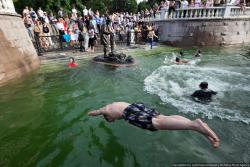 Public bathing 3/28