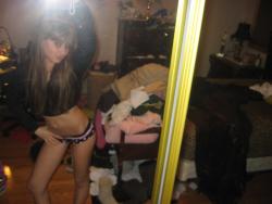 Selfshots - amateur teen girl 24/76