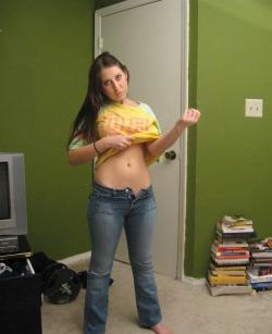 Laura - amateur teen changing clothes and undies 2/29
