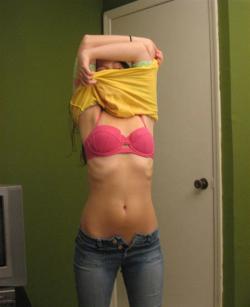 Laura - amateur teen changing clothes and undies 5/29