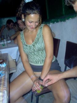 Drunk girl tricked into flashing tits and pussy(14 pics)