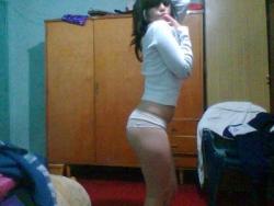 Yanina - amateur teen from argentina teasing 19/40