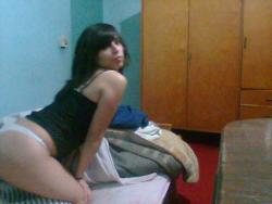 Yanina - amateur teen from argentina teasing 8/40