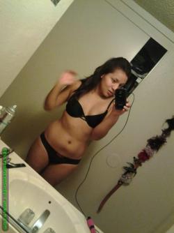 Hot teen selfpics 4/7