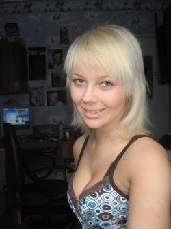 Astrid - amateur blonde teen beauty 34/38
