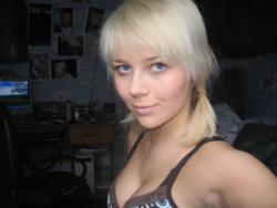 Astrid - amateur blonde teen beauty 36/38