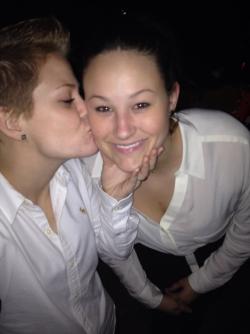 Butch lesbian and her girlfriends 27/34