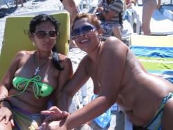 Beach horny girls on vacation - dahlia and ramona(36 pics)