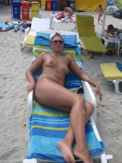 Beach horny girls on vacation - dahlia and ramona 17/36