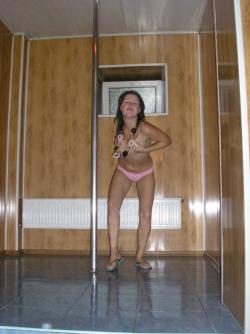 Amateur girls party in the sauna 30/51