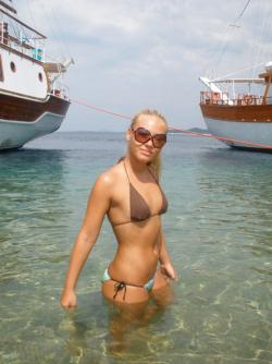 Horny girls on vacation - verena 28/90