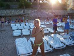 Horny girls on vacation - verena 50/90