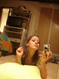 Very hot sport teen selfshots 85/225