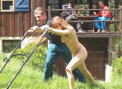 Nudist women do their work naked 26/34