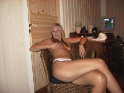 Sexy blonde amateur wife 10 21/43