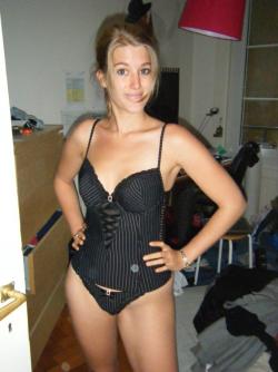 Hot amateur babe 12 6/54