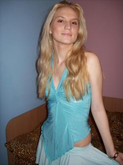 Pretty russian blonde posing nn serie 93 8/23