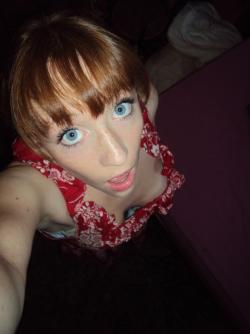 Sexy and horny amateur teen with blue eyes 19 6/43
