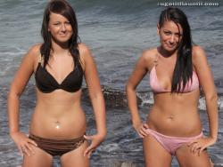 2 topless beach babes 13/34