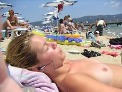 Young topless swedes on beach holiday 2/9
