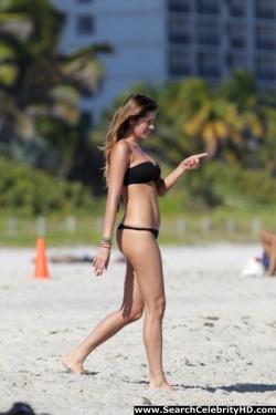 Aida yespica thong bikini candids in miami 2/14