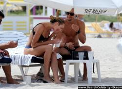 Candice swanepoel bikini ass candids in miami 26/40