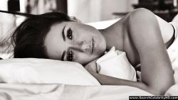 Emmanuelle chriqui's hotess for your viewing pleasure 29/46