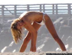 Anja rubik shows off her candid topless boobs at the beach 4/9