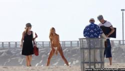 Anja rubik shows off her candid topless boobs at the beach 5/9