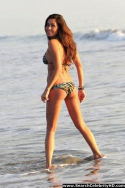 Jasmine waltz beach bikini pictures are hot(36 pics)