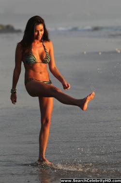 Jasmine waltz beach bikini pictures are hot 3/36