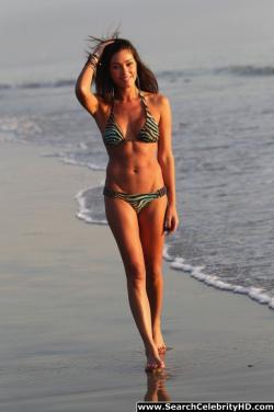 Jasmine waltz beach bikini pictures are hot 34/36